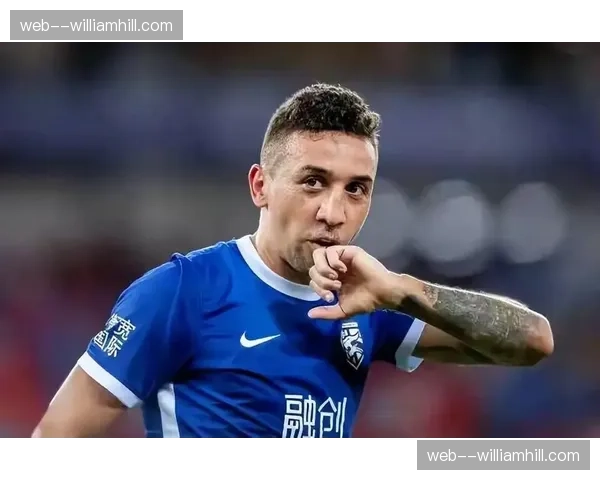 青岛西海岸一球小胜深圳新鹏城 戴维森制胜球助球队摆脱连败